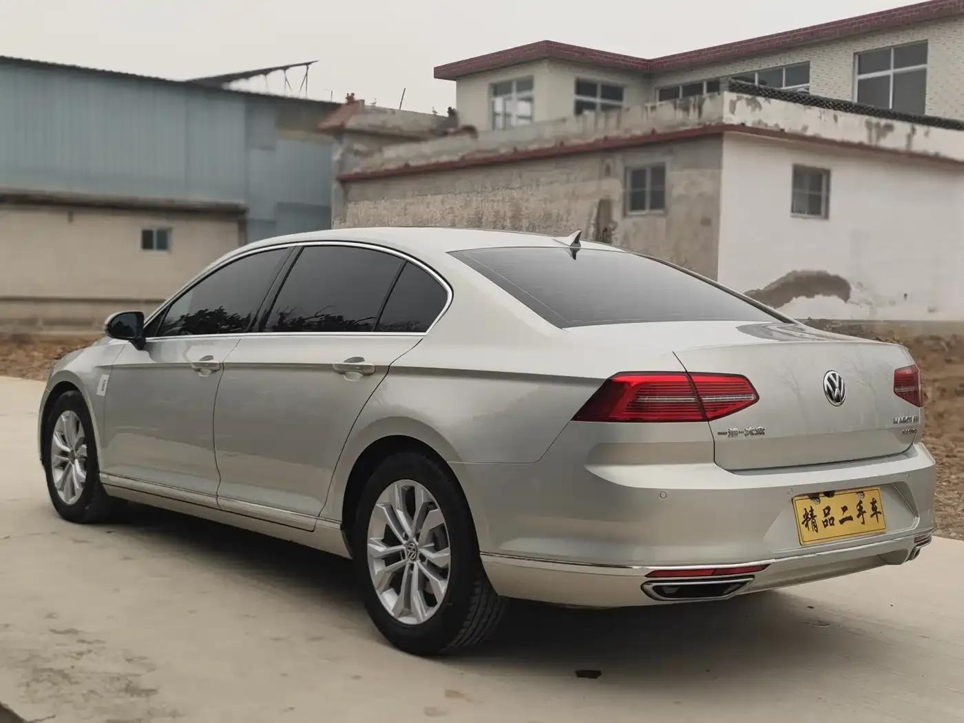 2018 Volkswagen Passat 380TSI DSG Luxury — миниатюра 5