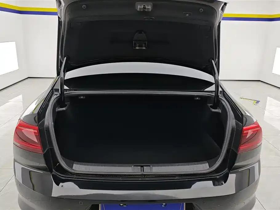 2020 Volkswagen Passat 330TSI DSG Luxury — миниатюра 4