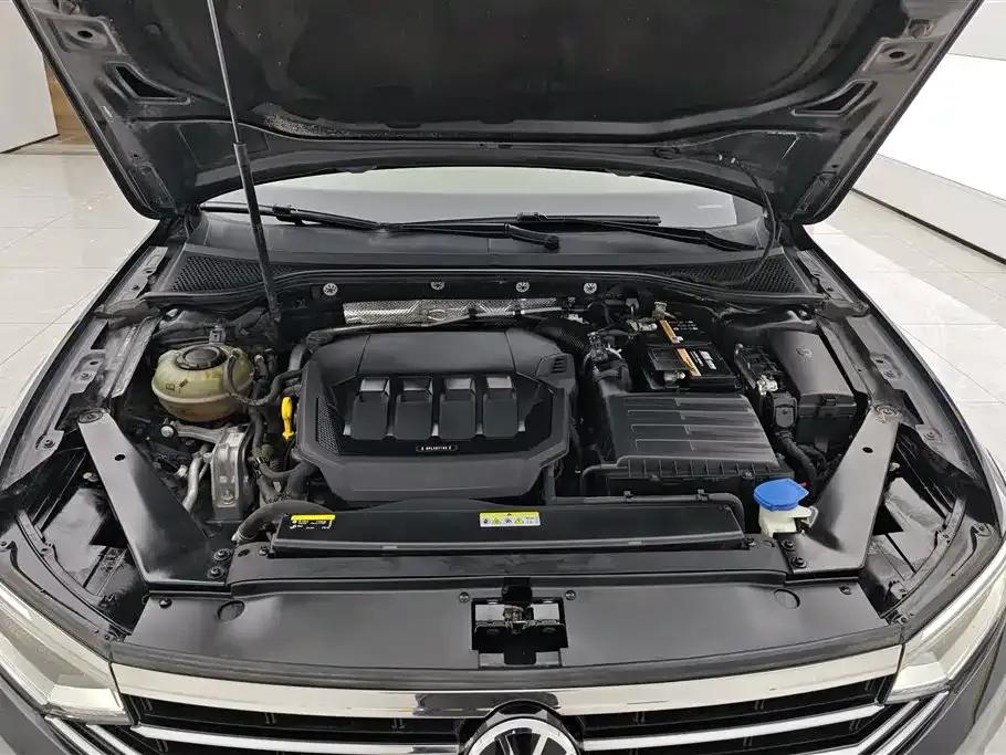 2020 Volkswagen Passat 330TSI DSG Luxury — миниатюра 10