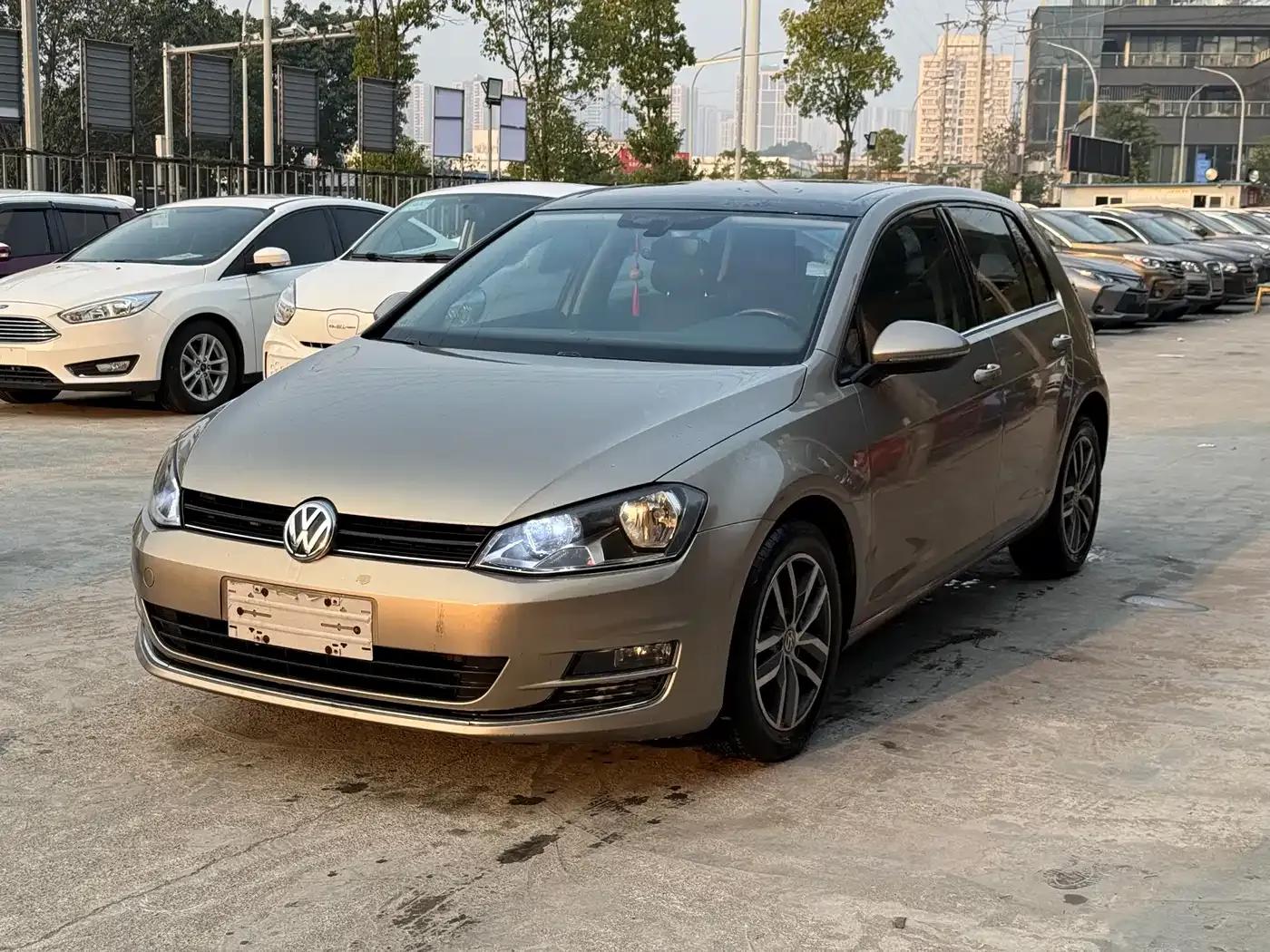 2016 Golf 230TSI Automatic Luxury — миниатюра 1