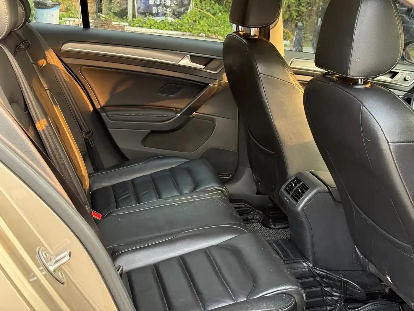 2016 Golf 230TSI Automatic Luxury — миниатюра 10