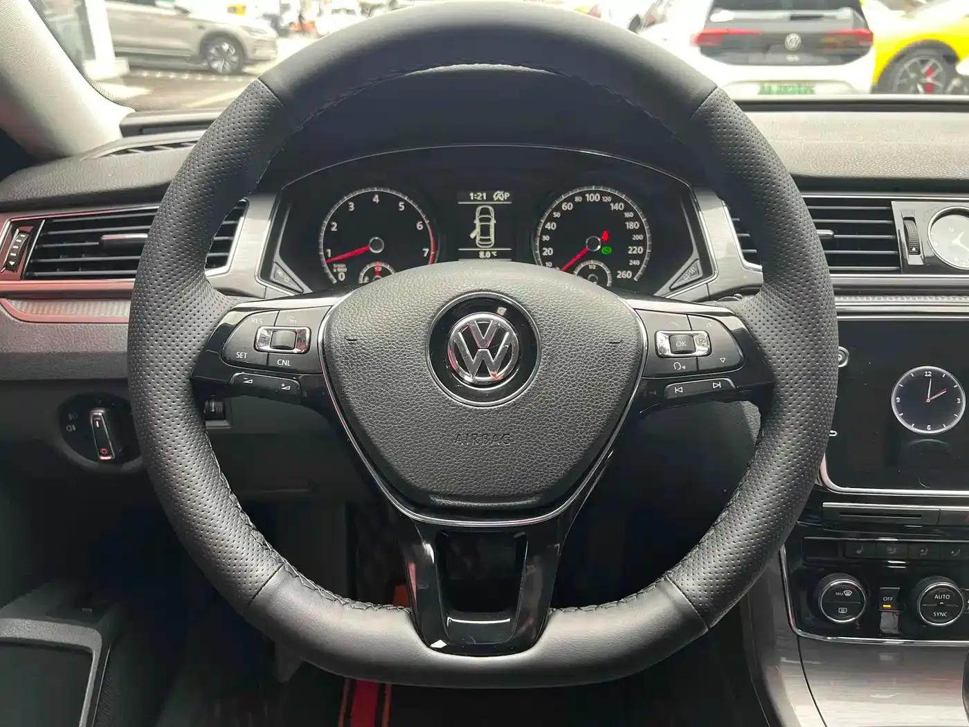 2017 Passat 330TSI DSG Premium Edition — миниатюра 12
