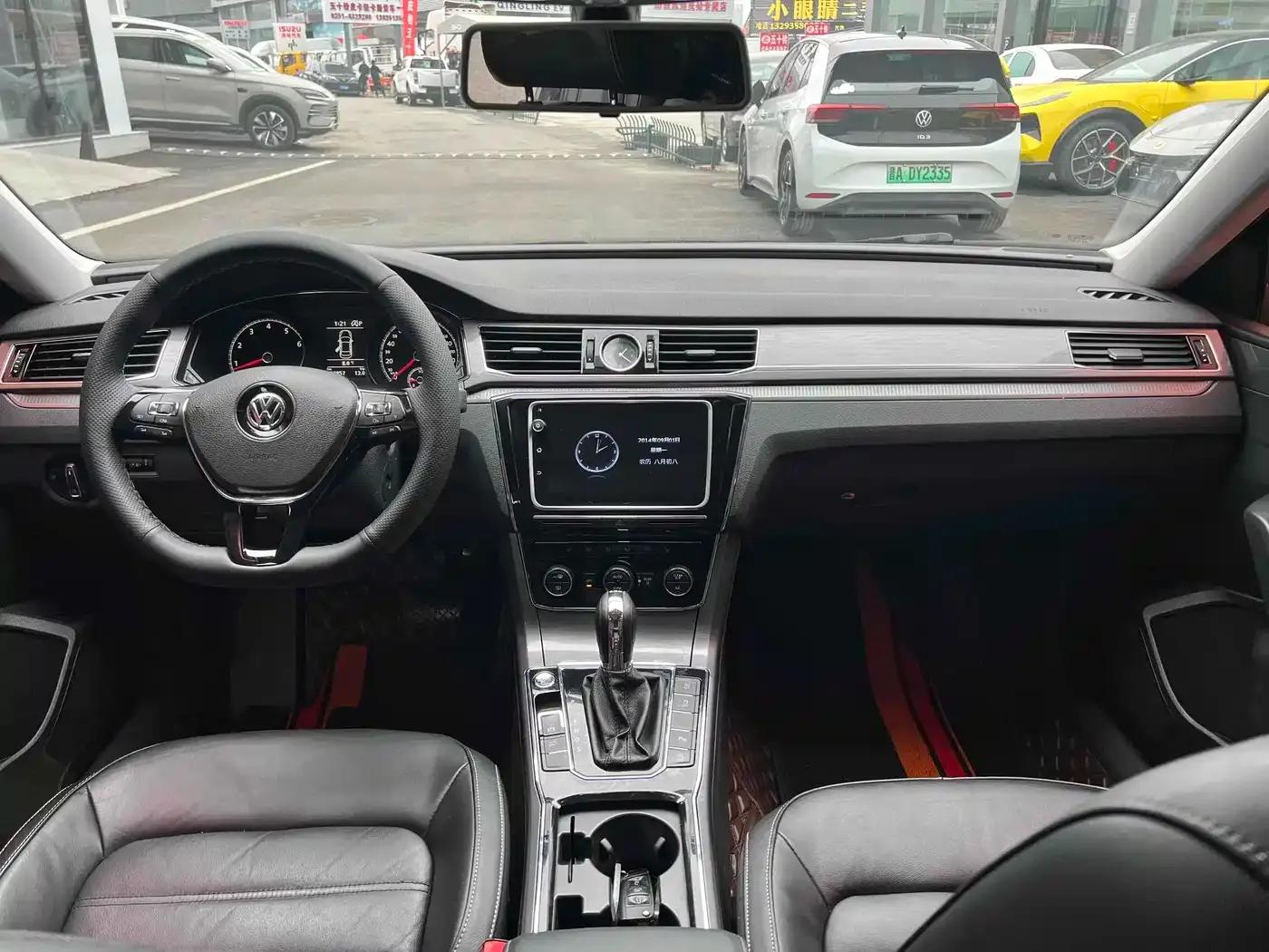 2017 Passat 330TSI DSG Premium Edition — миниатюра 7