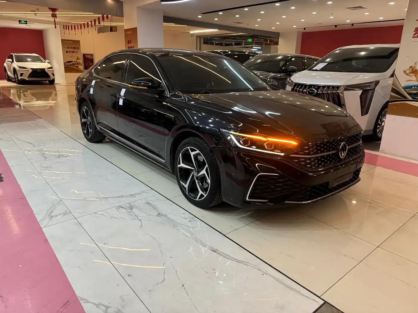 2024 Passat 380TSI Starry Sky Luxury Edition — миниатюра 3