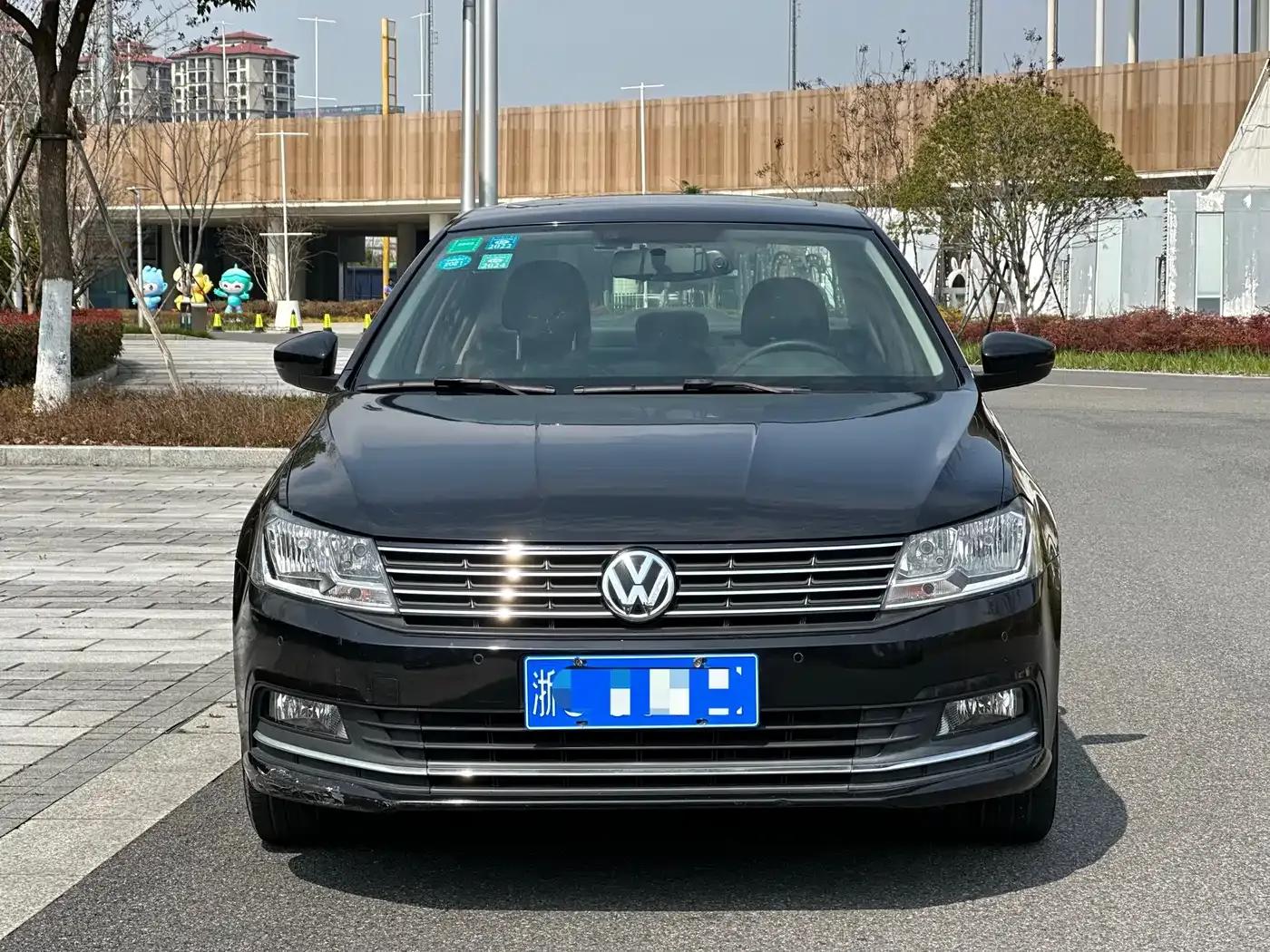 2015 Volkswagen Lavida 1.6L Automatic Comfort Edition — миниатюра 2