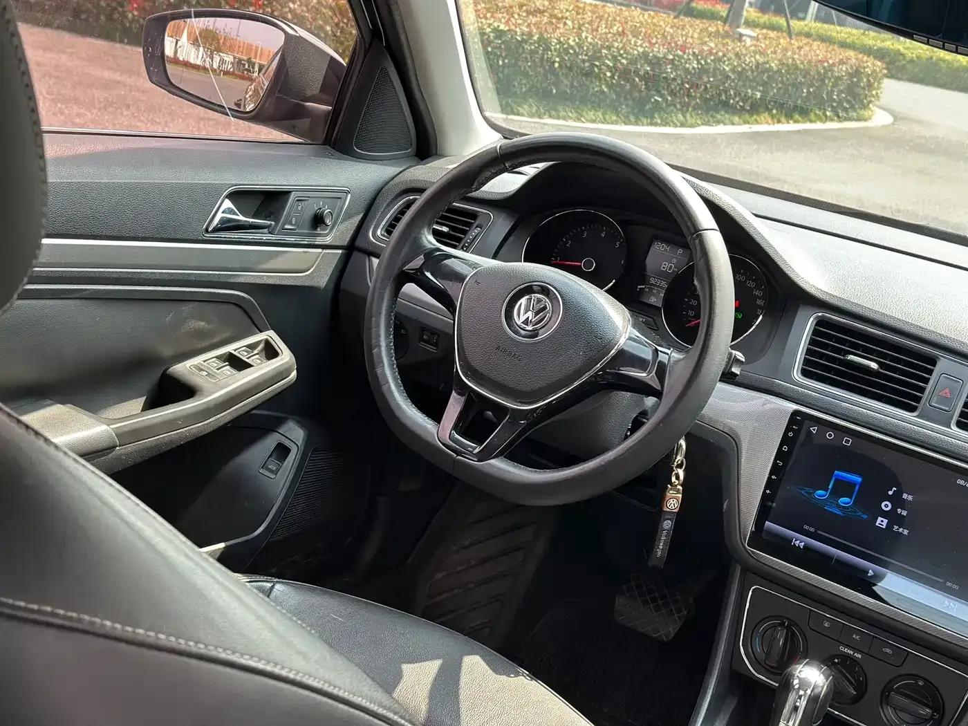 2015 Volkswagen Lavida 1.6L Automatic Comfort Edition — миниатюра 15