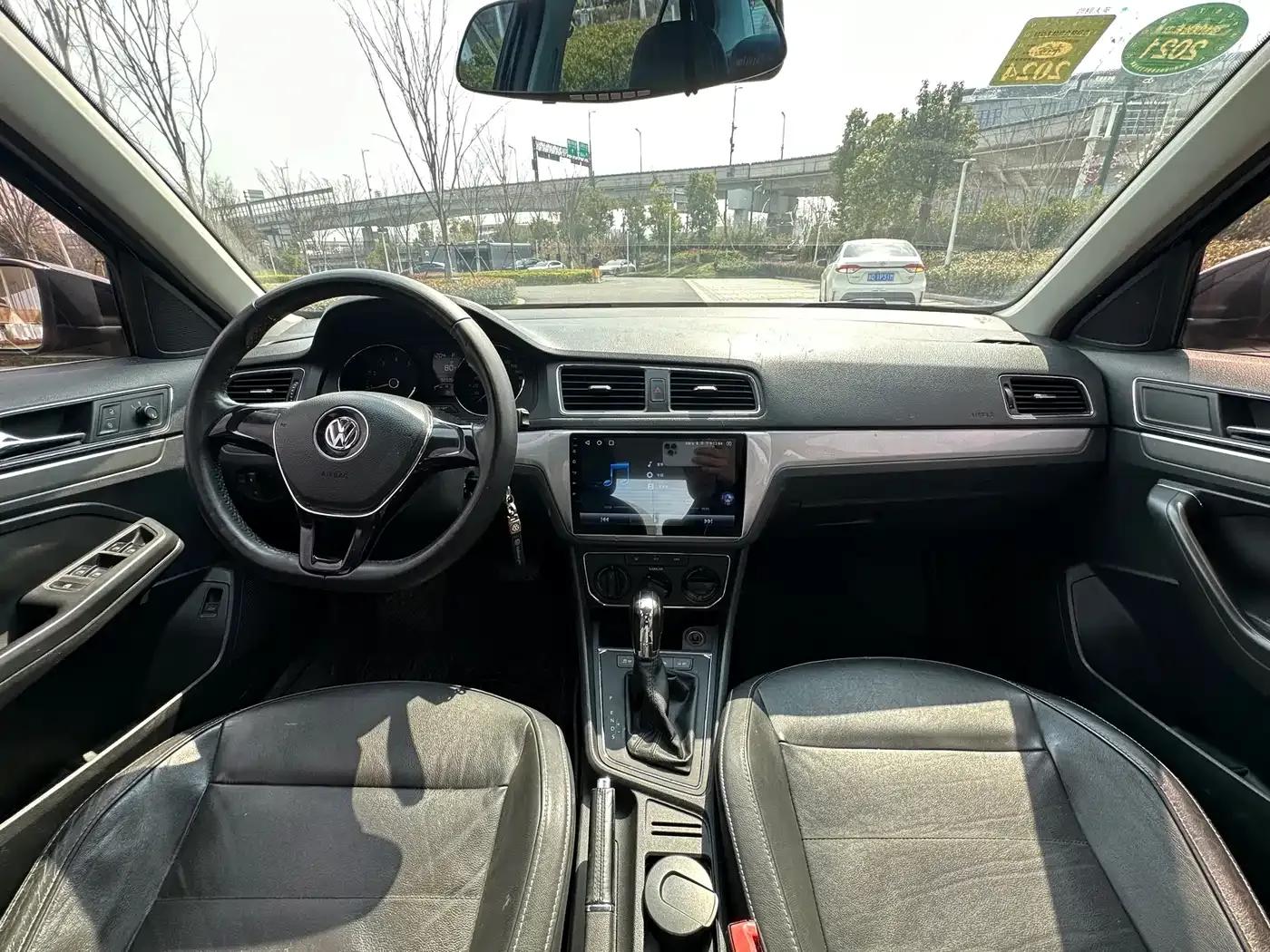 2015 Volkswagen Lavida 1.6L Automatic Comfort Edition — миниатюра 8