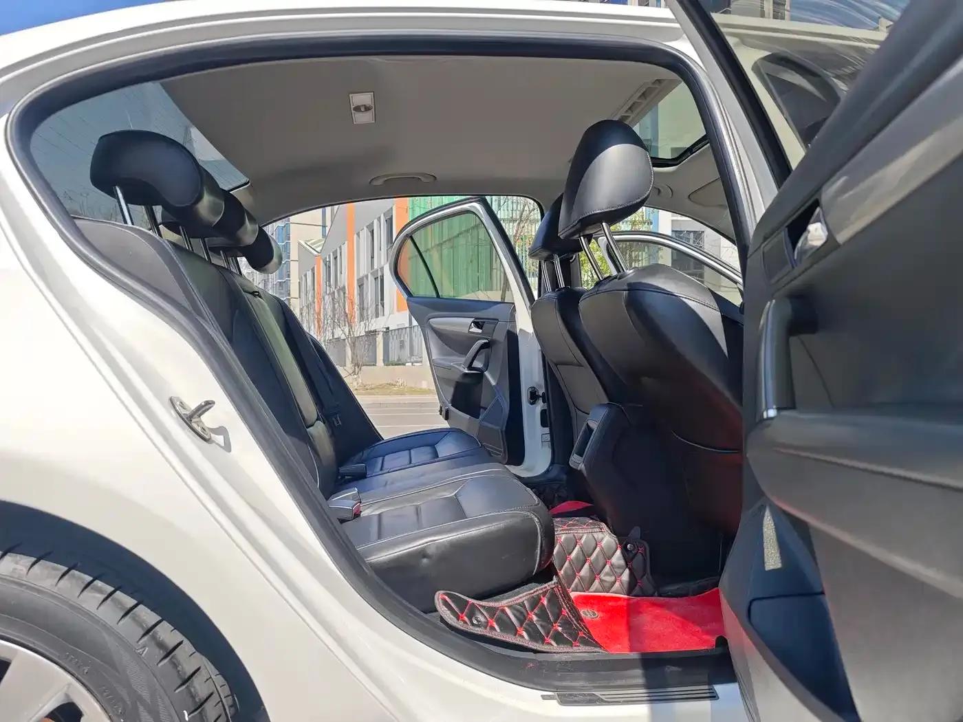 2013 Volkswagen Lavida 1.4TSI DSG Comfort Edition — миниатюра 15