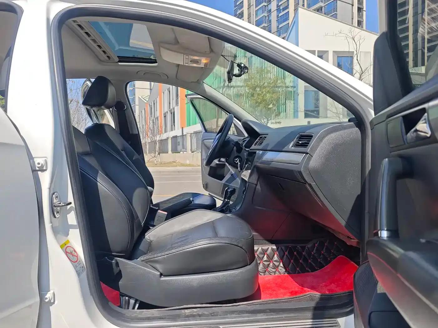 2013 Volkswagen Lavida 1.4TSI DSG Comfort Edition — миниатюра 16