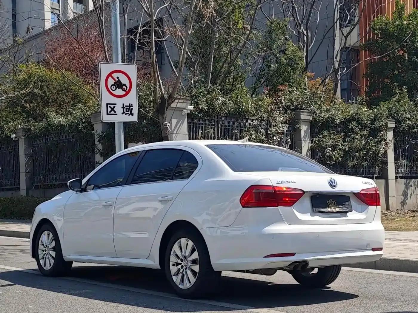 2013 Volkswagen Lavida 1.4TSI DSG Comfort Edition — миниатюра 3