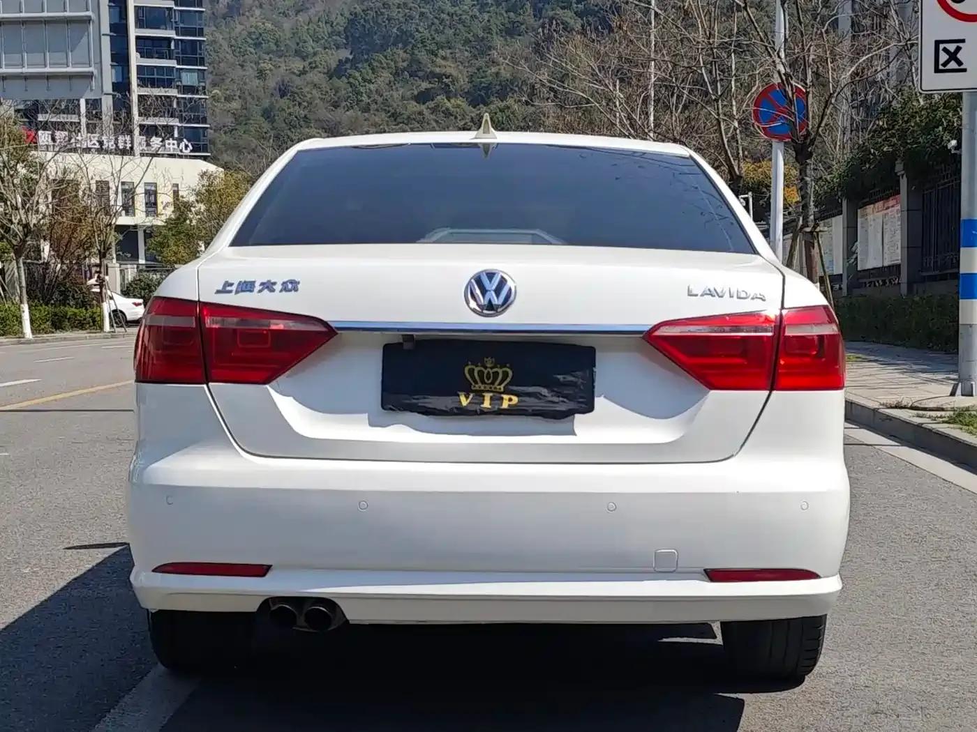 2013 Volkswagen Lavida 1.4TSI DSG Comfort Edition — миниатюра 4
