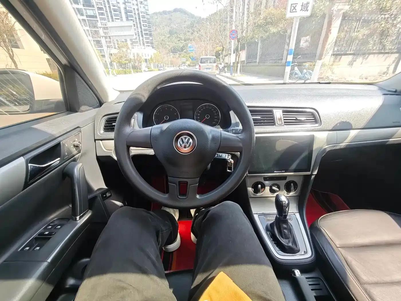 2013 Volkswagen Lavida 1.4TSI DSG Comfort Edition — миниатюра 9