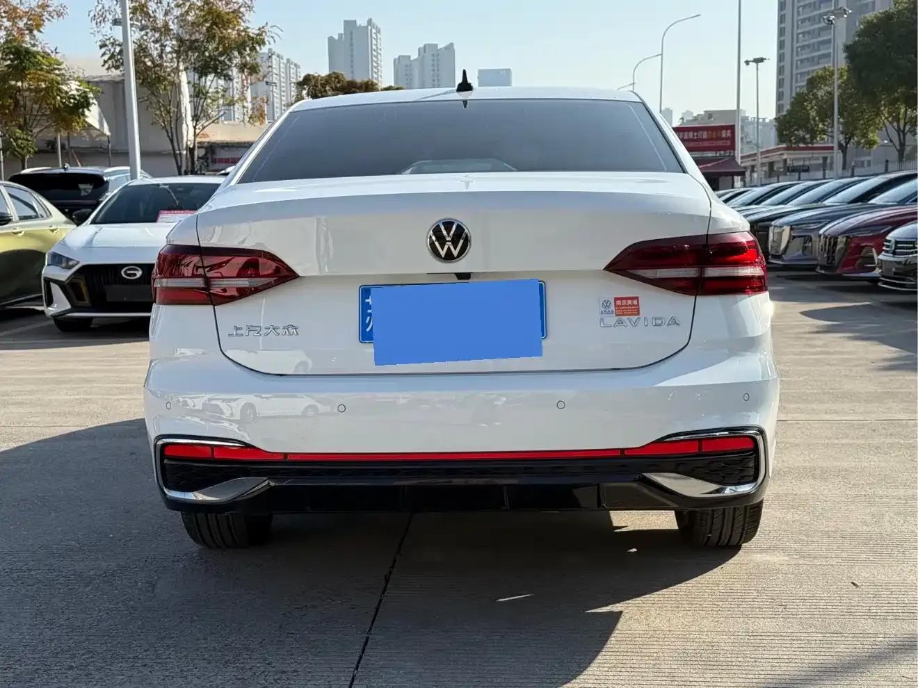 2024 Volkswagen Lavida 1.5L Automatic Starry Sky Five Million Edition — миниатюра 6