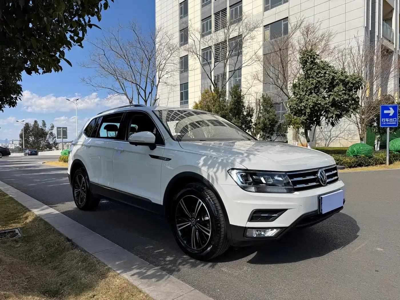 Tiguan L 2021 330TSI Automatic 2WD Smart Edition — миниатюра 3
