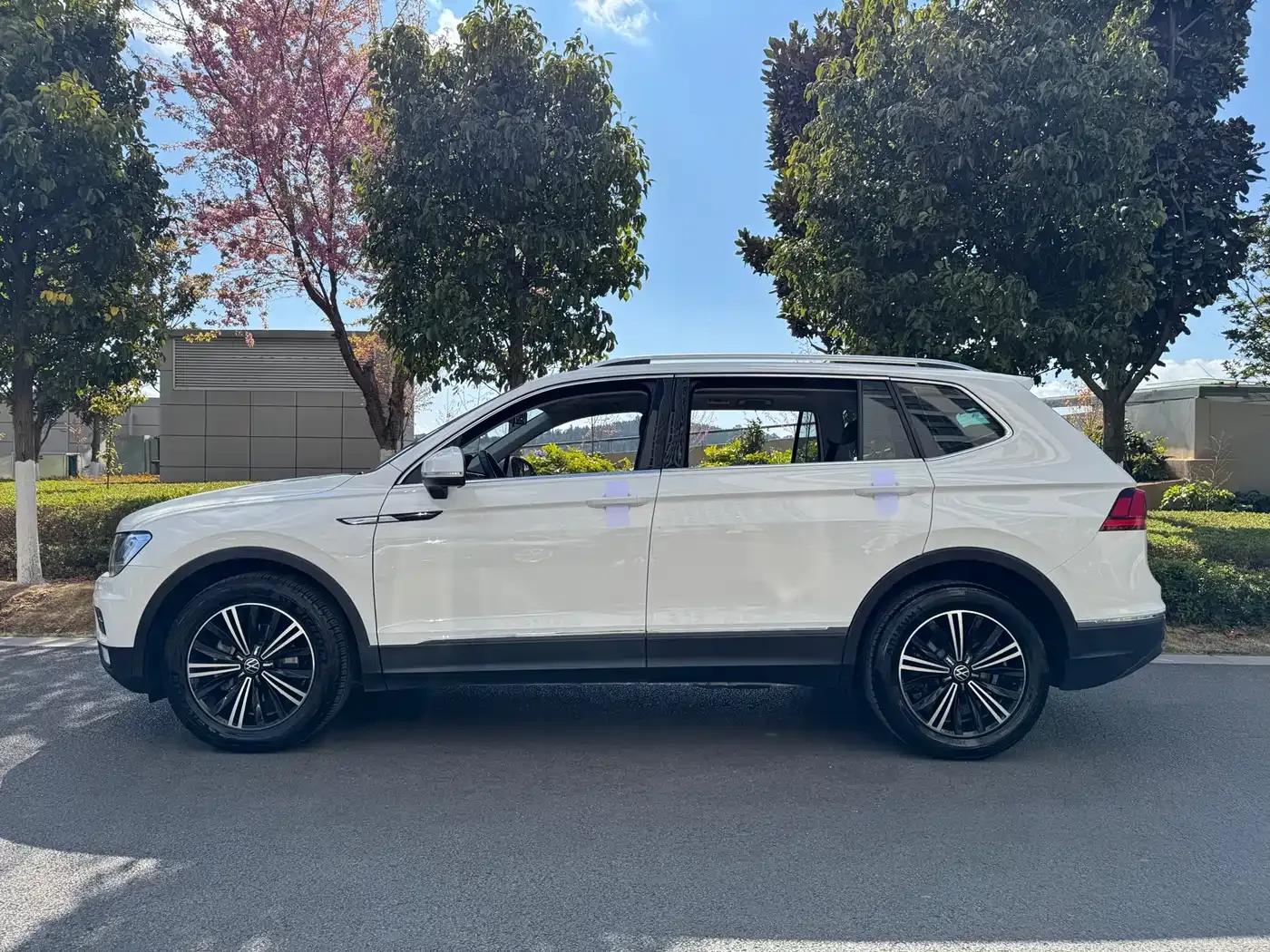 Tiguan L 2021 330TSI Automatic 2WD Smart Edition — миниатюра 4