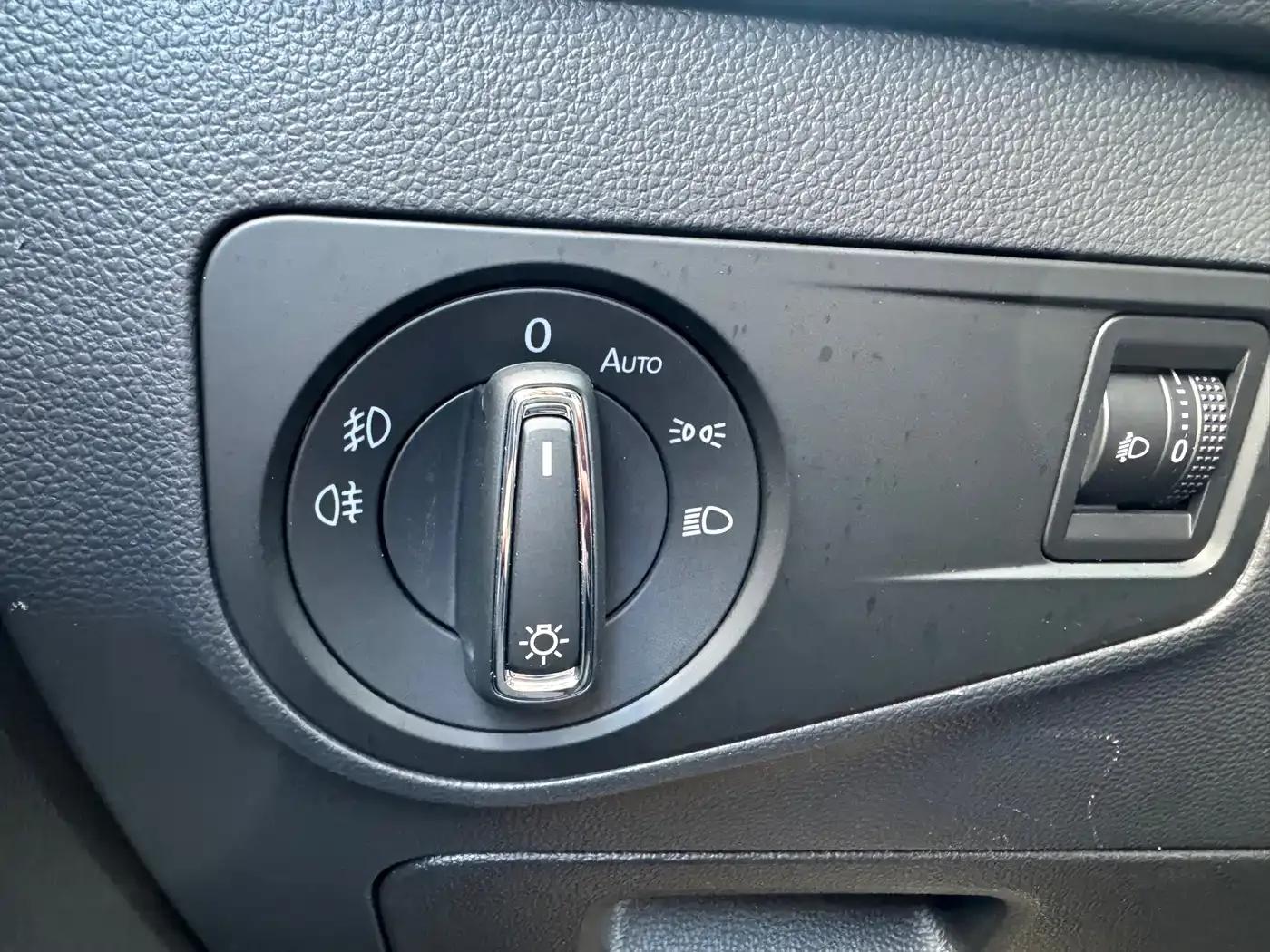 Tiguan L 2021 330TSI Automatic 2WD Smart Edition — миниатюра 33
