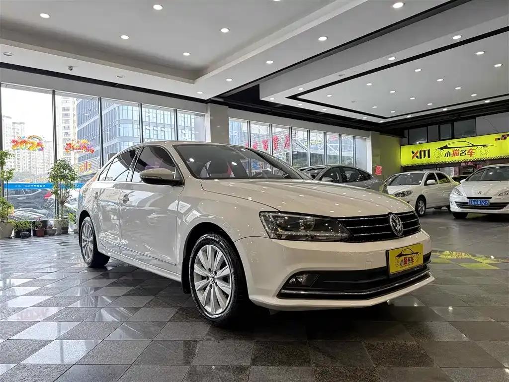 2015 Volkswagen Sagitar 230TSI Automatic Comfort Model — миниатюра 3