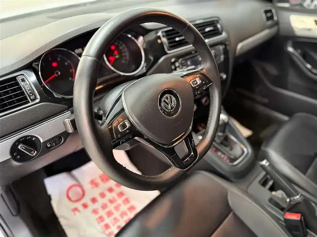 2018 Volkswagen Sagitar 1.6L Automatic Comfort Model — миниатюра 12
