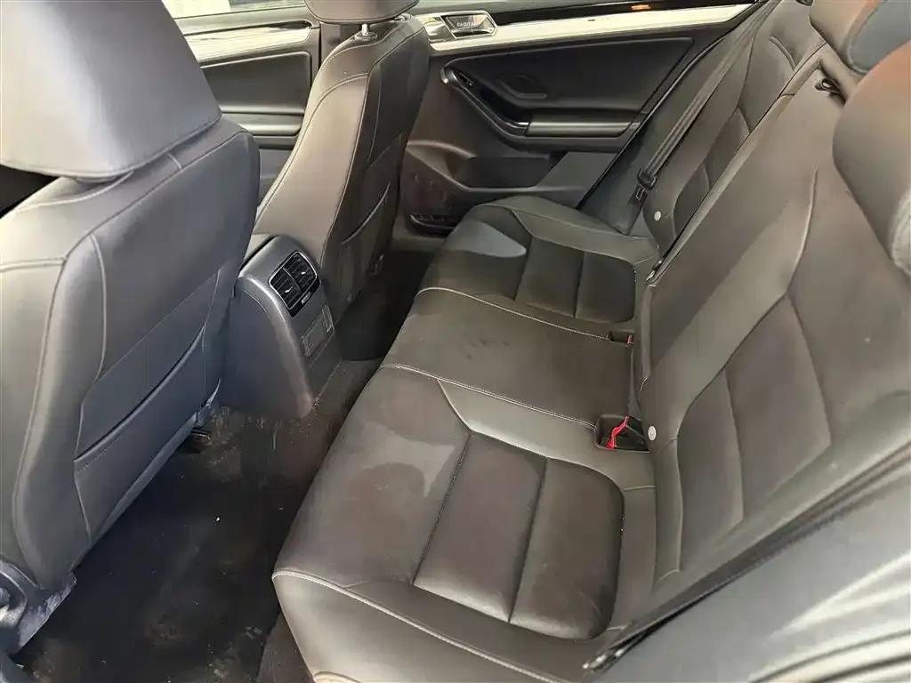 2018 Volkswagen Sagitar 1.6L Automatic Comfort Model — миниатюра 23