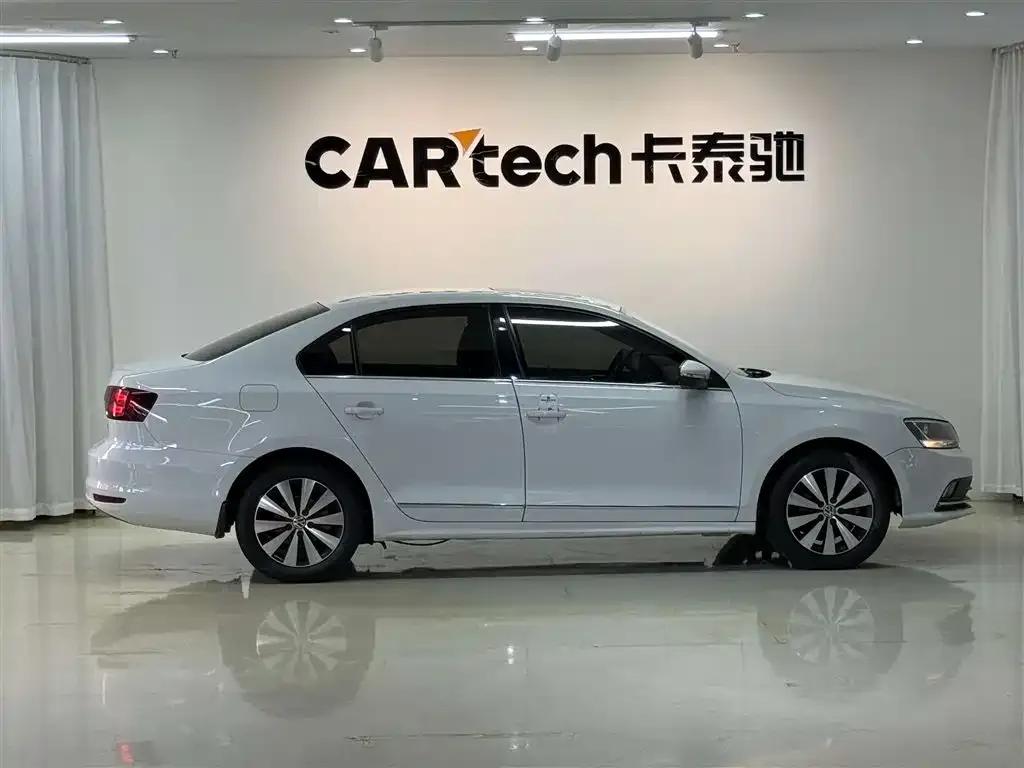 2018 Volkswagen Sagitar 1.6L Automatic Comfort Model — миниатюра 4