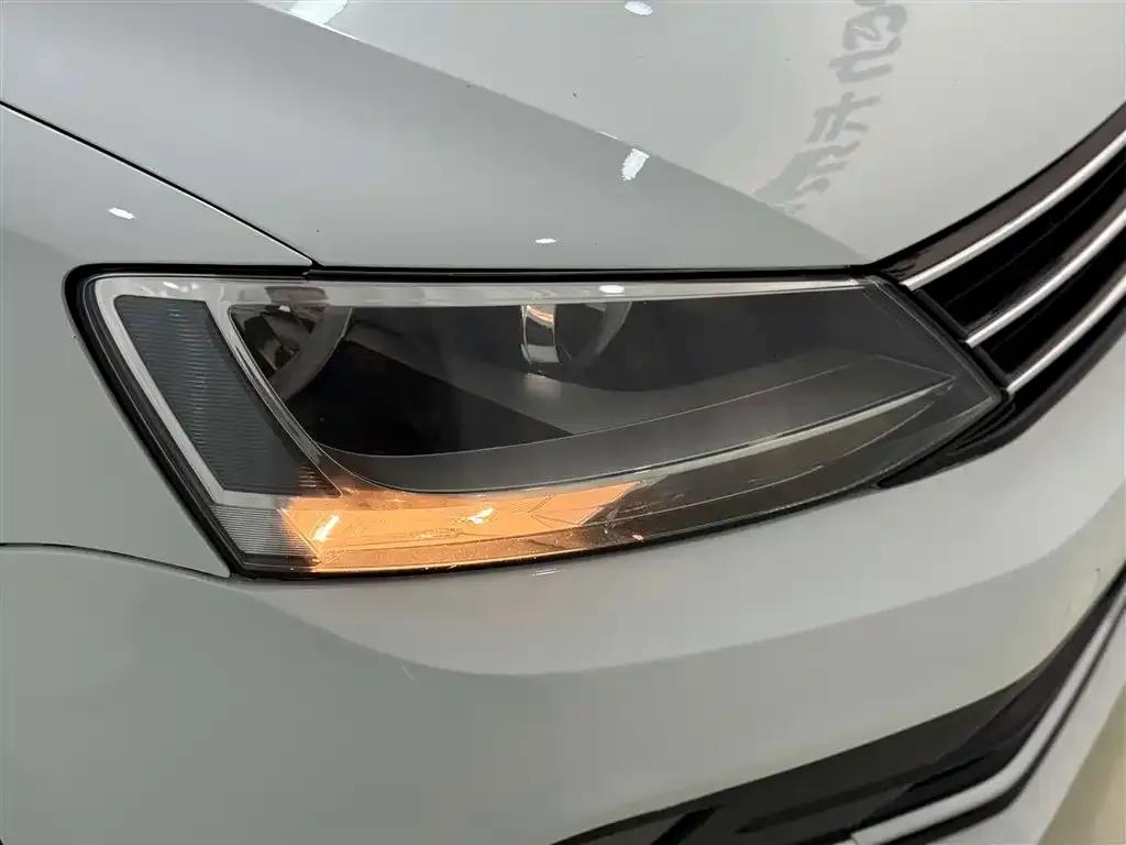 2018 Volkswagen Sagitar 1.6L Automatic Comfort Model — миниатюра 7