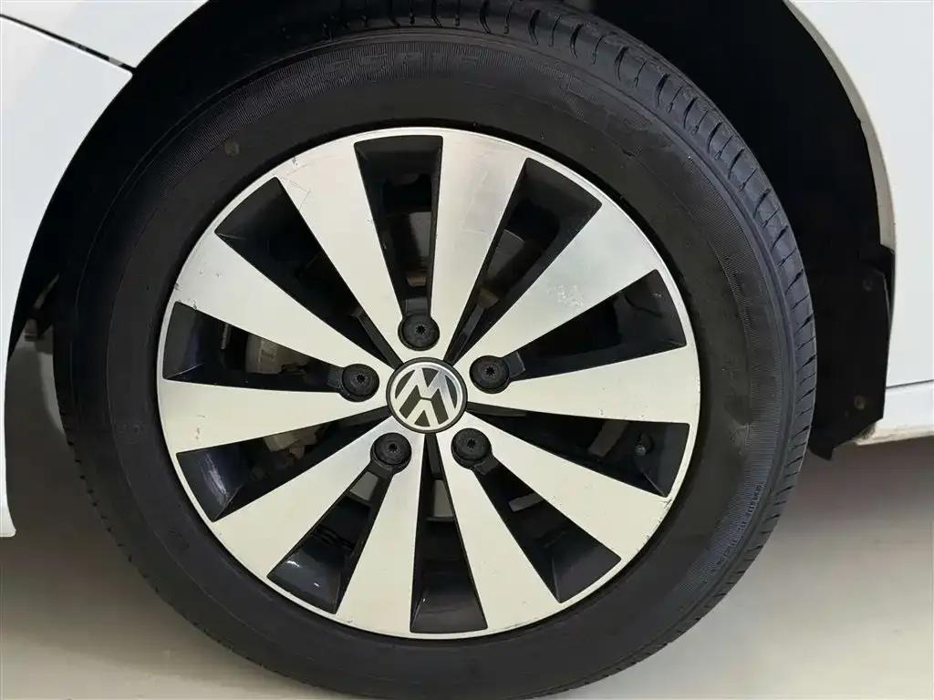 2018 Volkswagen Sagitar 1.6L Automatic Comfort Model — миниатюра 9
