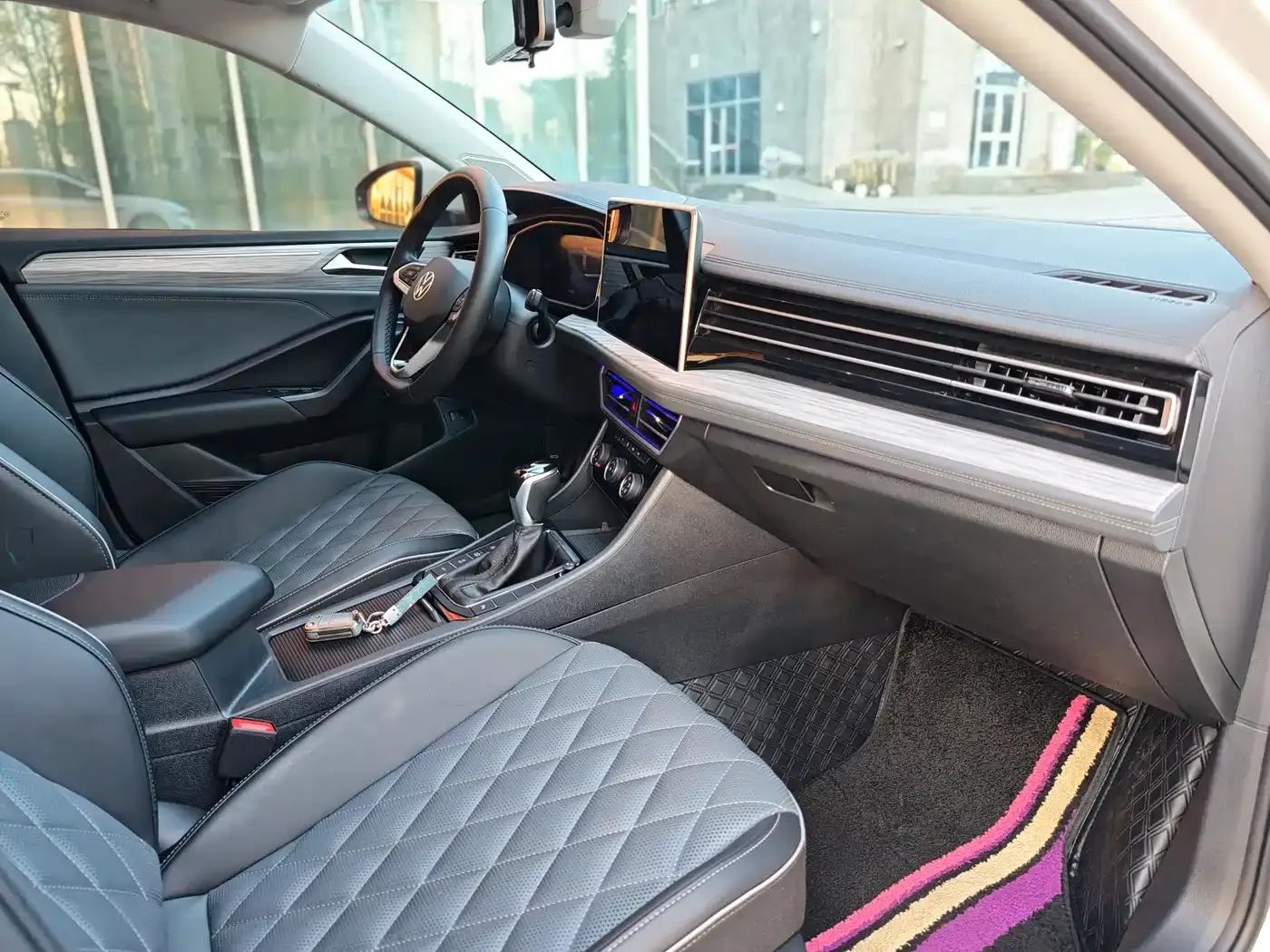 2023 Volkswagen Sagitar 300TSI DSG Excellence Edition — миниатюра 5