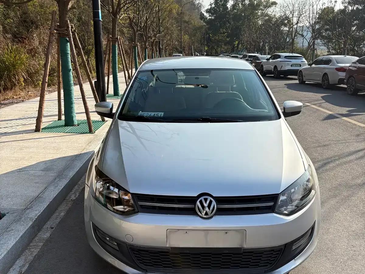 2011 Polo 1.6L Automatic Cool Edition — миниатюра 2