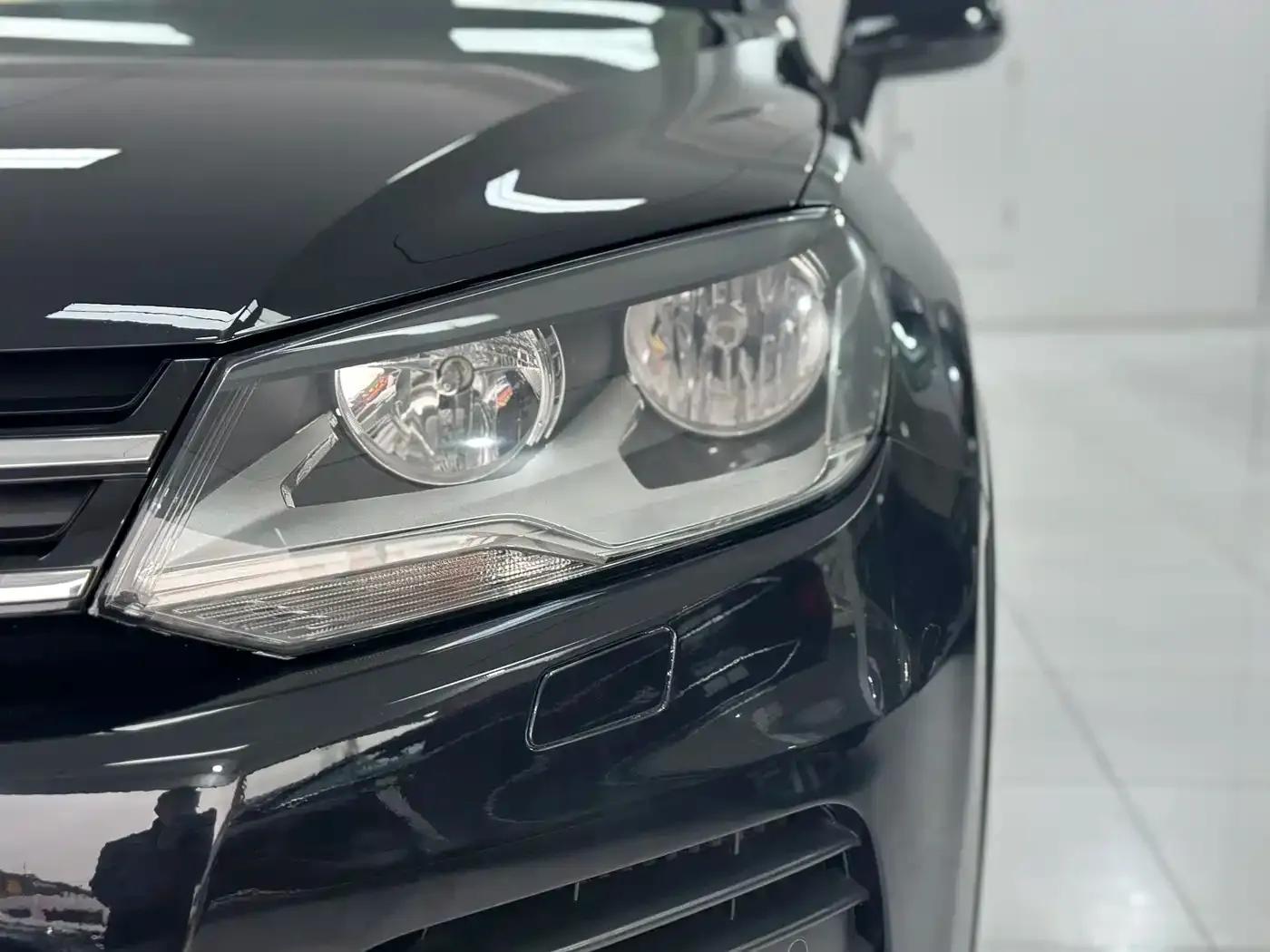 Touareg 2011 3.0TDI Diesel Standard Edition — миниатюра 15