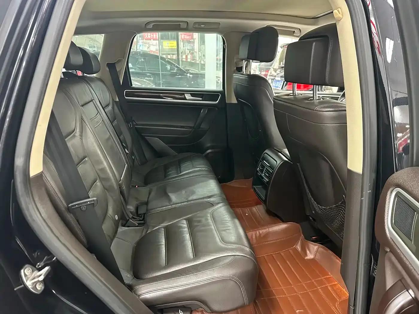 Touareg 2011 3.0TDI Diesel Standard Edition — миниатюра 24