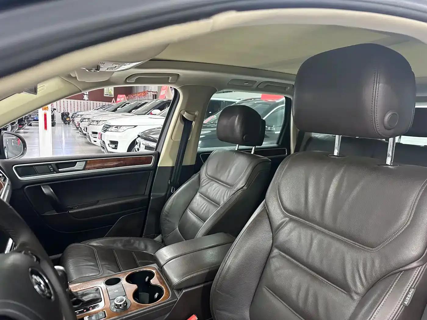 Touareg 2011 3.0TDI Diesel Standard Edition — миниатюра 27
