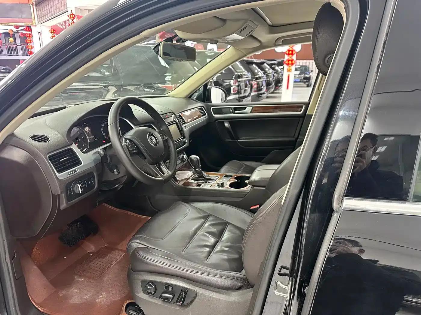 Touareg 2011 3.0TDI Diesel Standard Edition — миниатюра 9