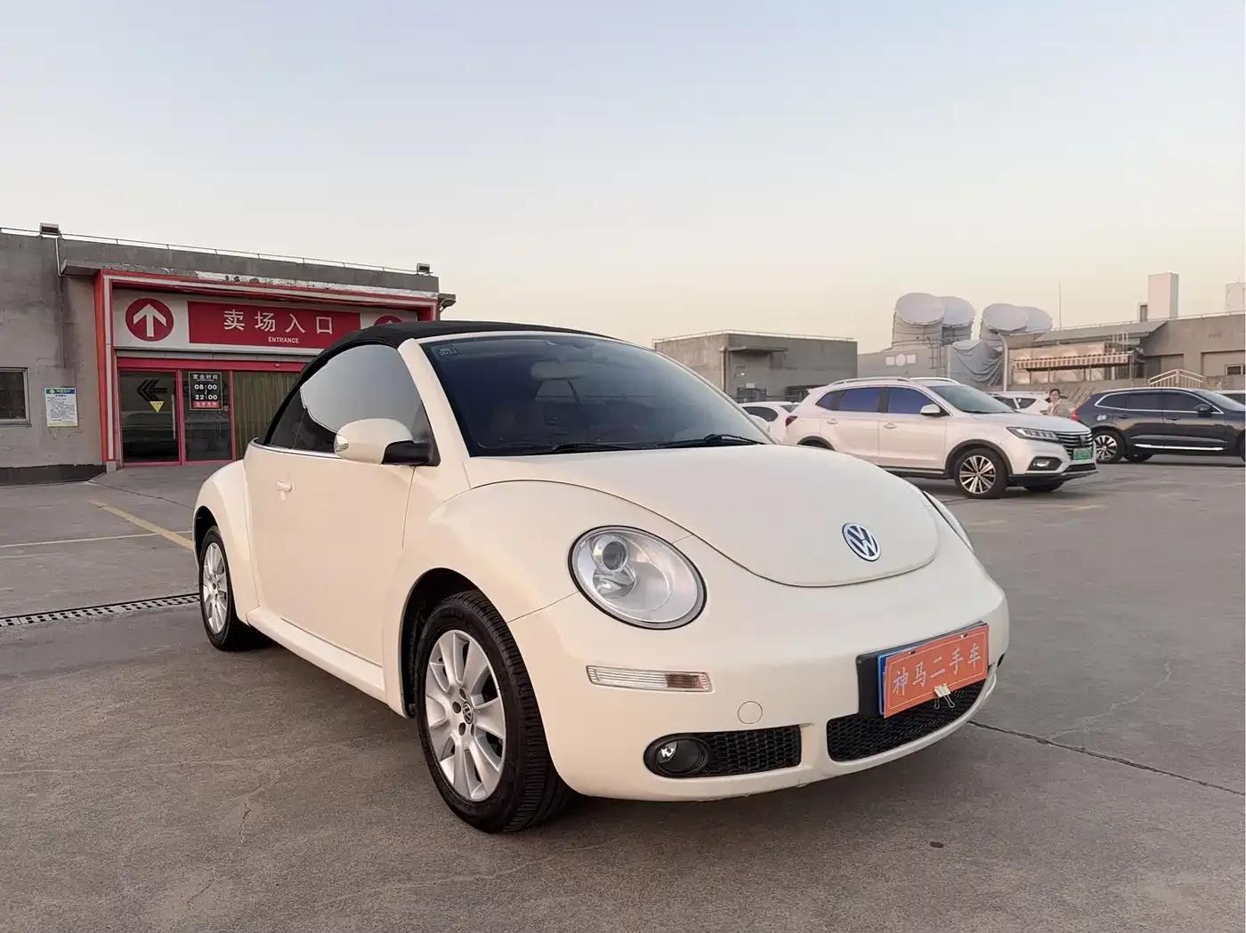 2009 Volkswagen Beetle 2.0 AT Top-of-the-line Convertible — миниатюра 3