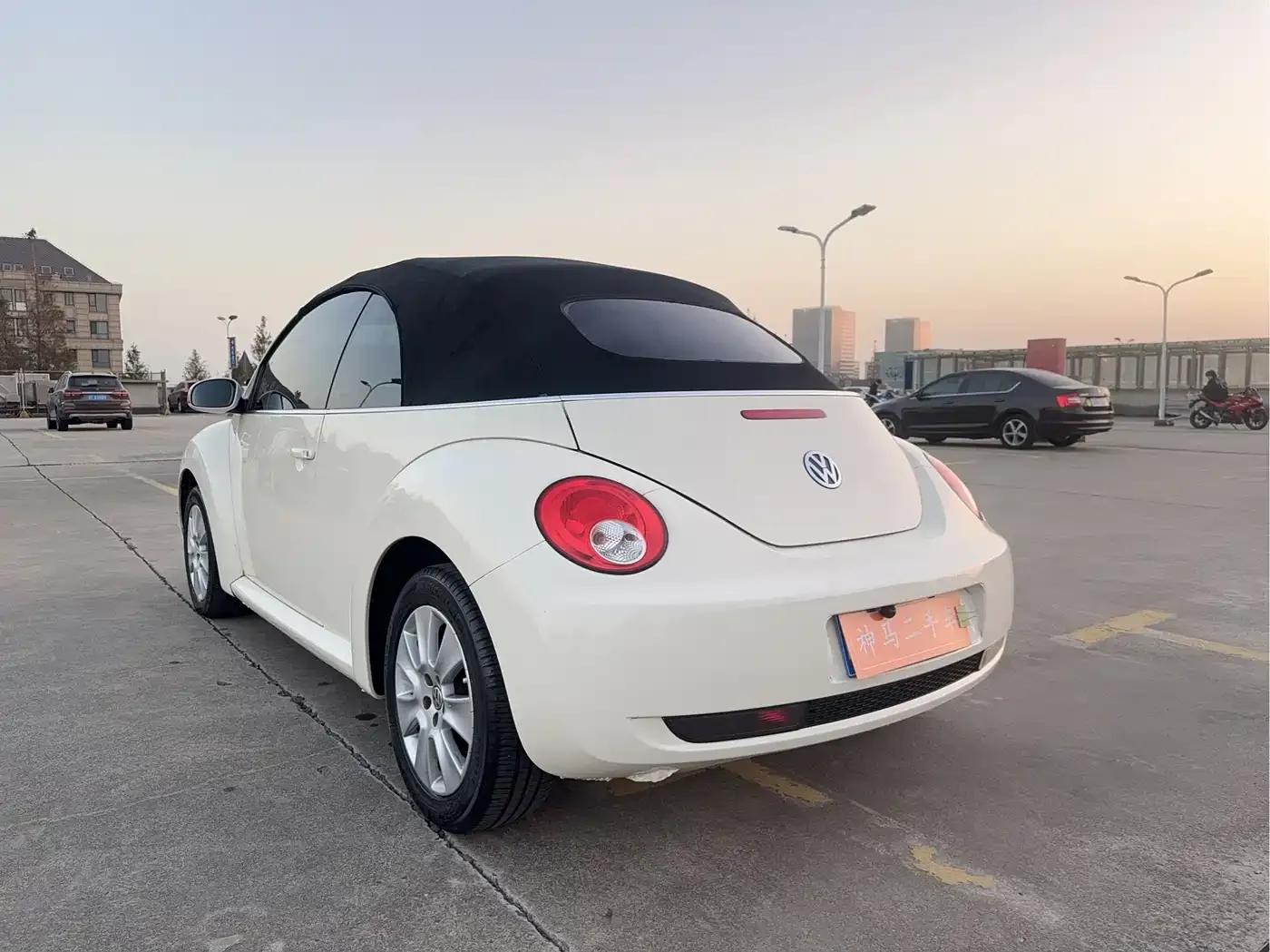 2009 Volkswagen Beetle 2.0 AT Top-of-the-line Convertible — миниатюра 4