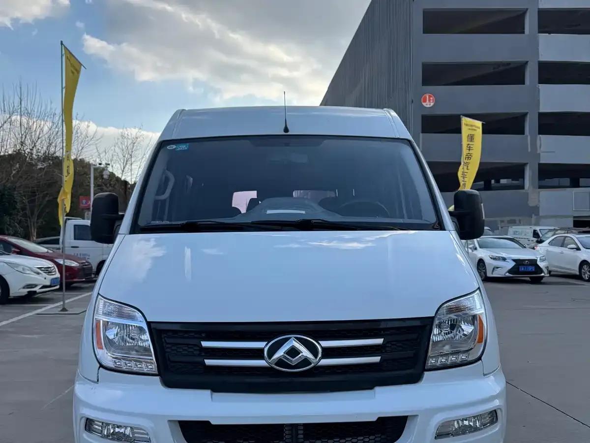Xintu V80 2021 2.0T Manual Classic Aoyuntong Short Wheelbase Mid-Roof 5/6 Seat — миниатюра 2