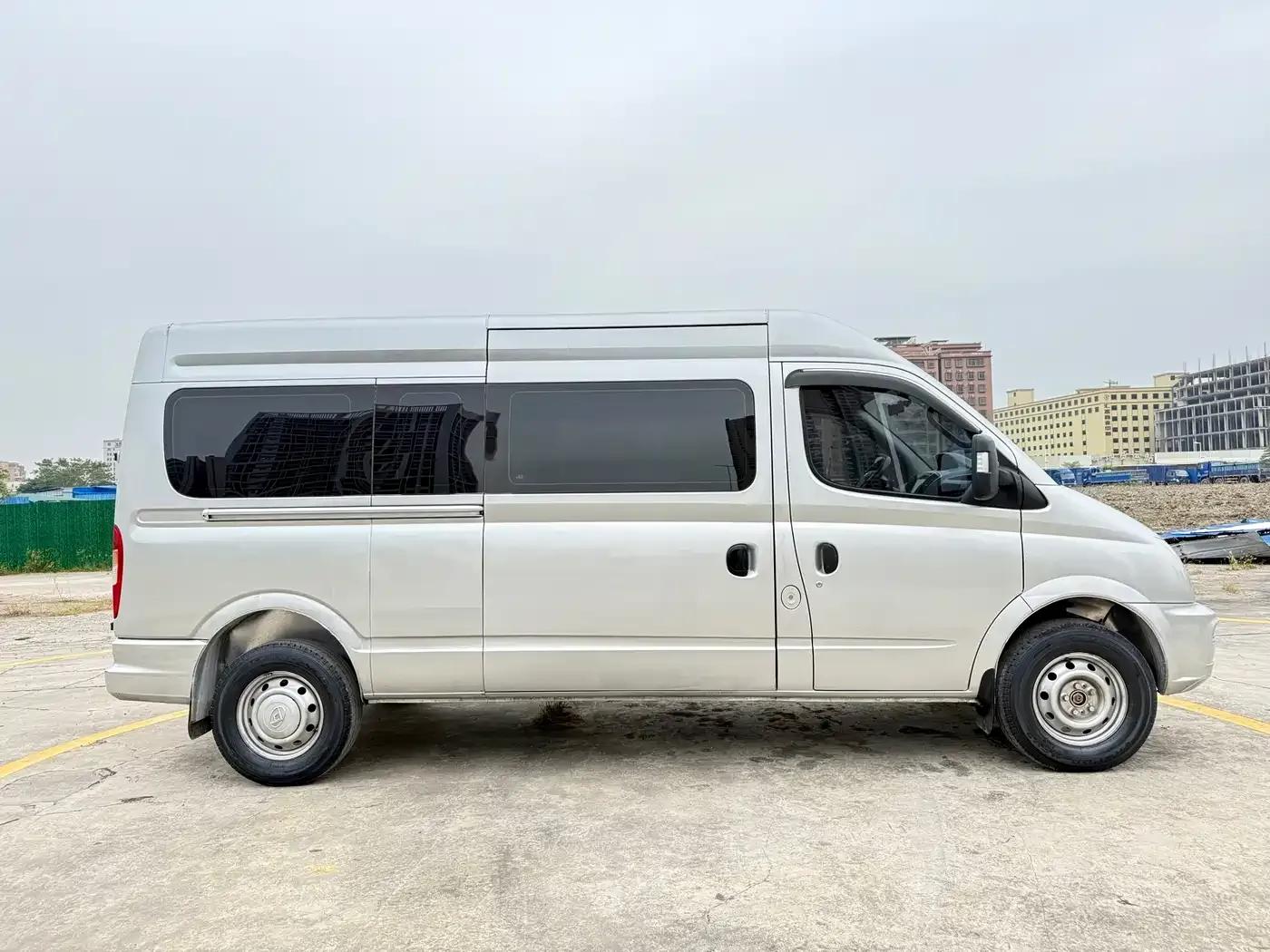 Xintu V80 2021 2.0T Manual Classic Aoyuntong Long Wheelbase Mid-Roof 6/7/8/9 Seats — миниатюра 4