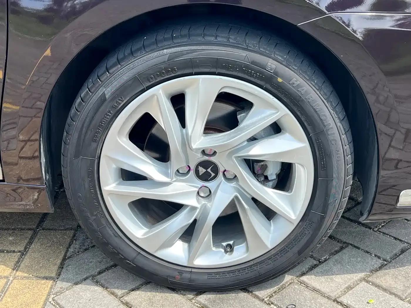 DS 5LS 2015 1.6T Comfort Edition THP160 — миниатюра 19