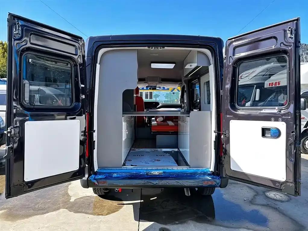 2025 Yufeng 2.0T Automatic — миниатюра 4
