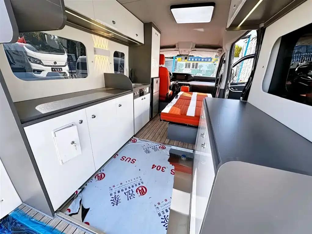 2025 Yufeng 2.0T Automatic — миниатюра 6