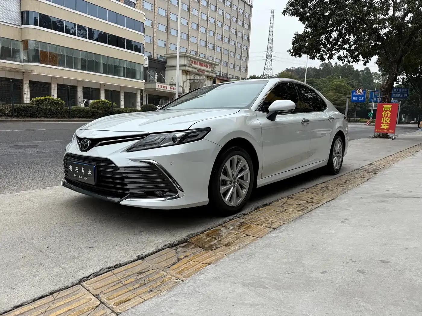 2021 Camry 2.0G Luxury Edition — миниатюра 1