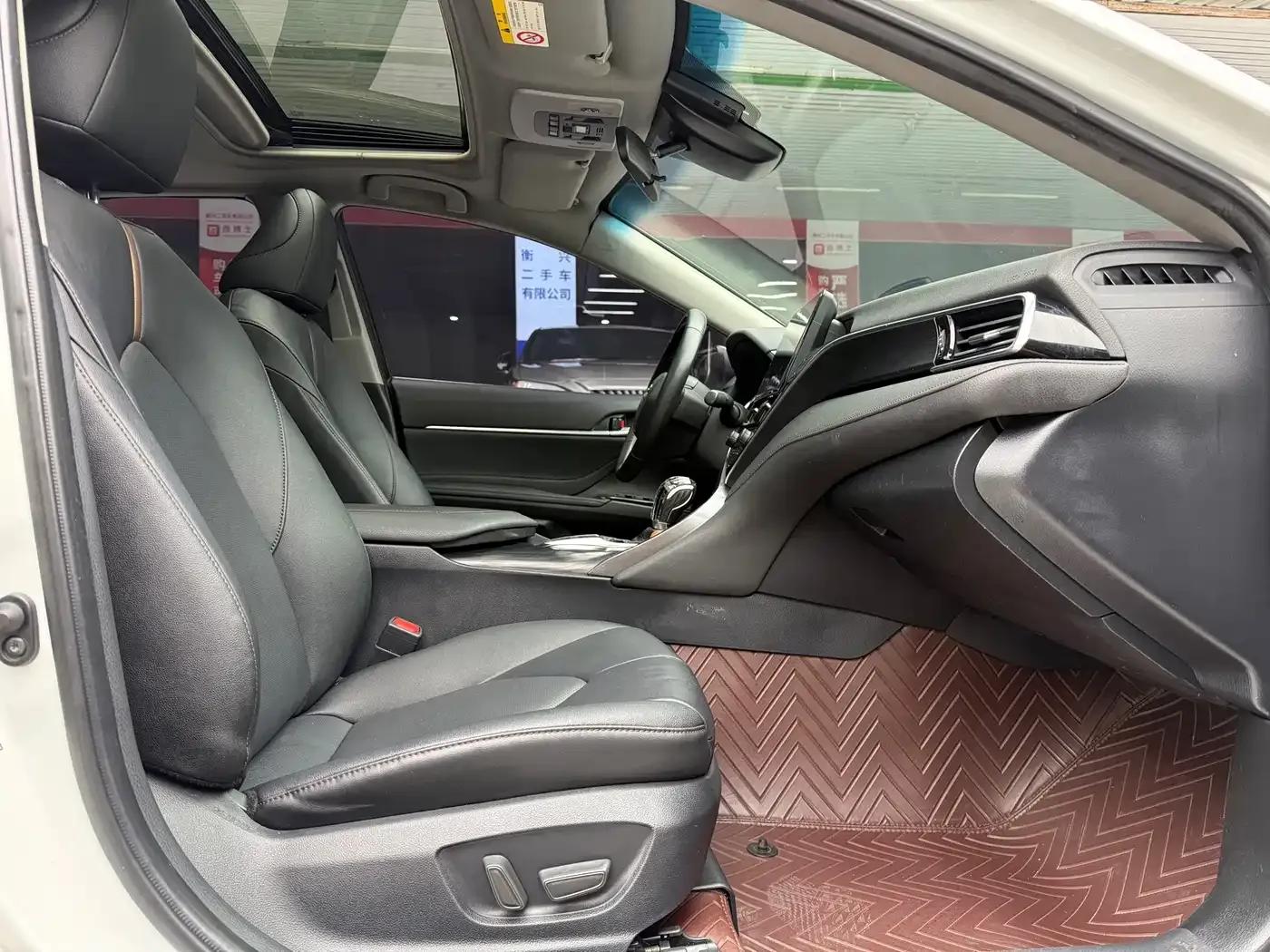 2021 Camry 2.0G Luxury Edition — миниатюра 6