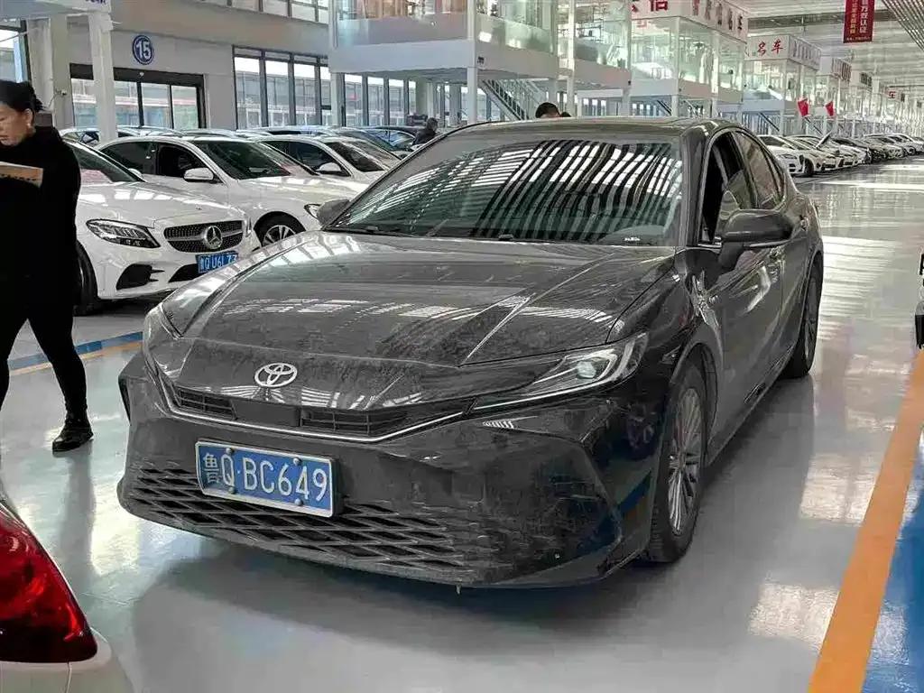 Camry 2025 Hybrid 2.0HG Glorious Edition — миниатюра 1