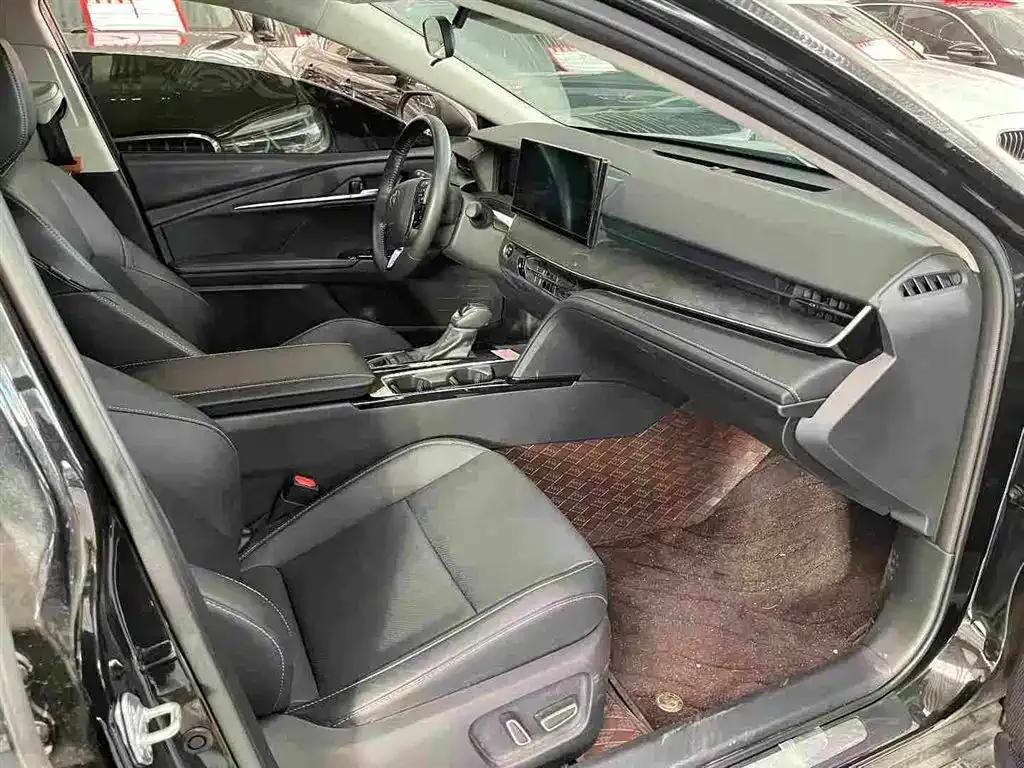 Camry 2025 Hybrid 2.0HG Glorious Edition — миниатюра 8