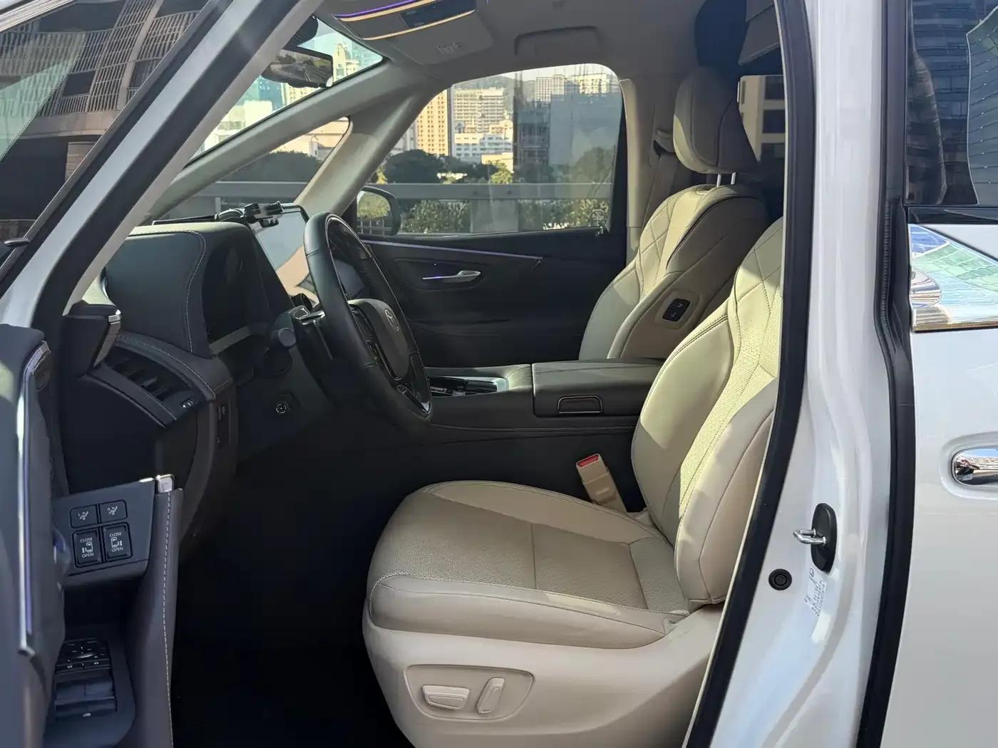 2024 Alphard Hybrid 2.5L Premium Edition — миниатюра 7