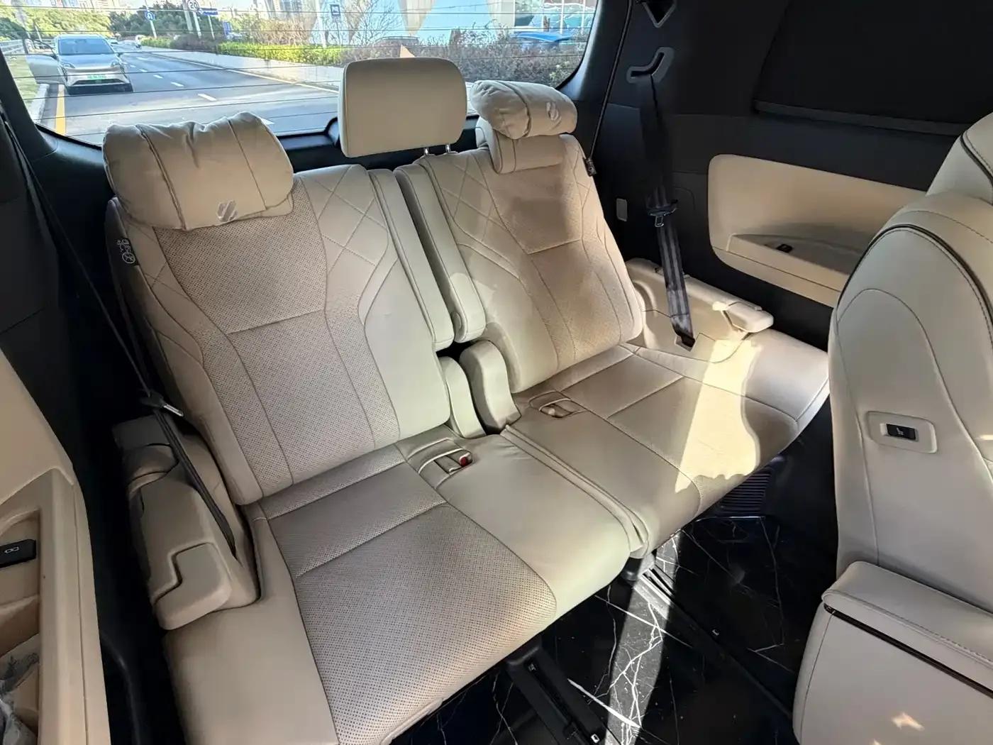2024 Alphard Hybrid 2.5L Premium Edition — миниатюра 10