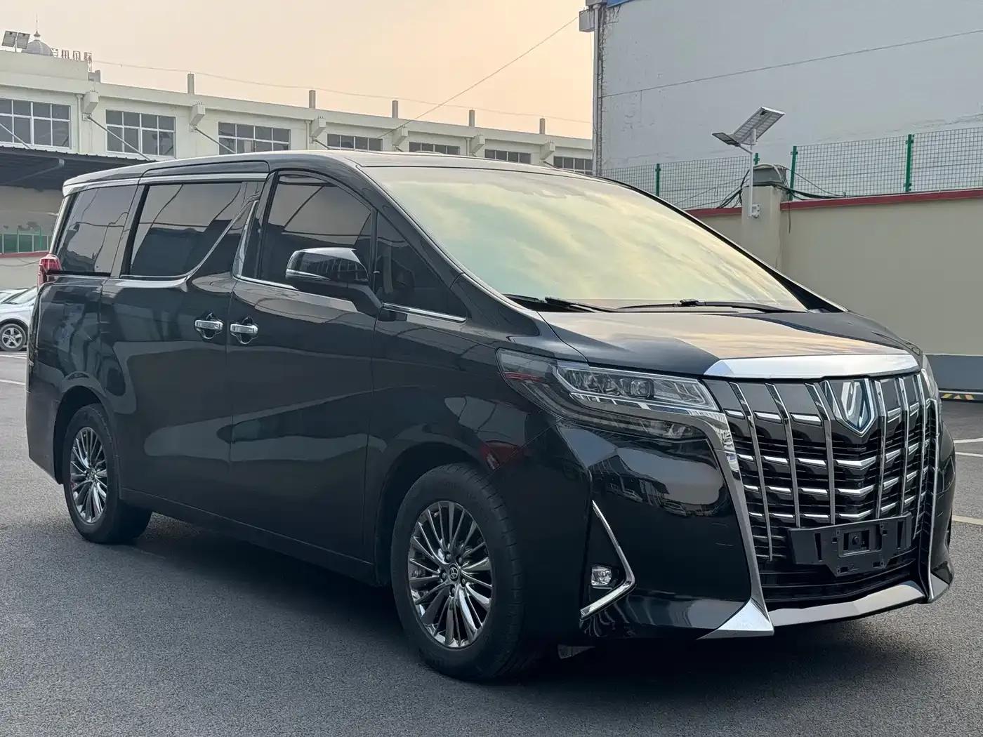 2019 Alphard Hybrid 2.5L Premium Edition — миниатюра 3