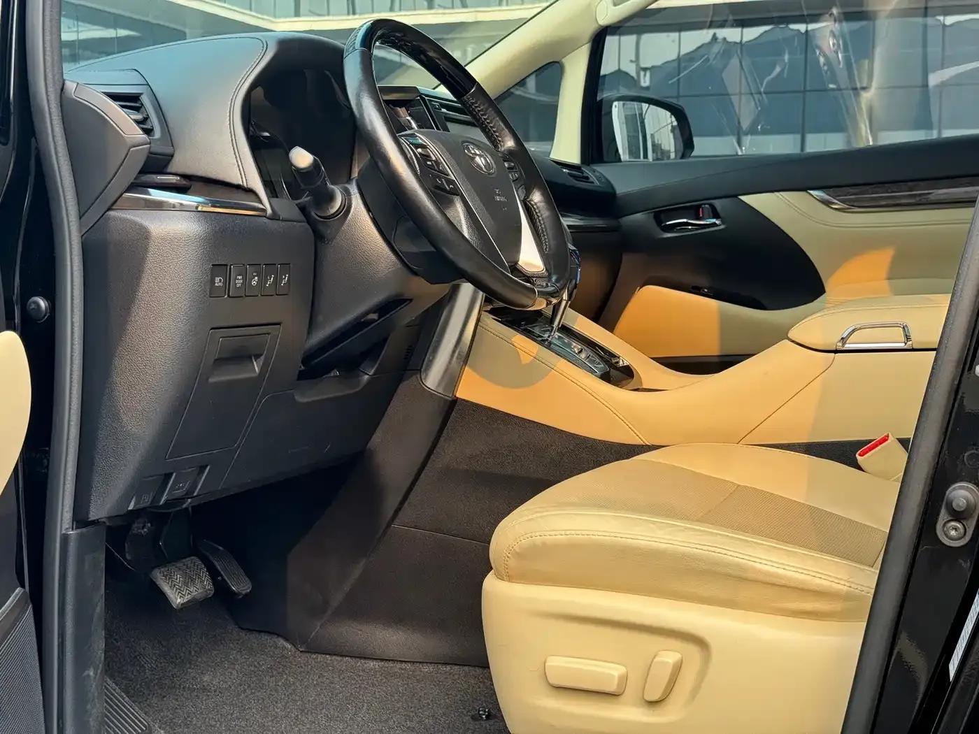 2019 Alphard Hybrid 2.5L Premium Edition — миниатюра 9