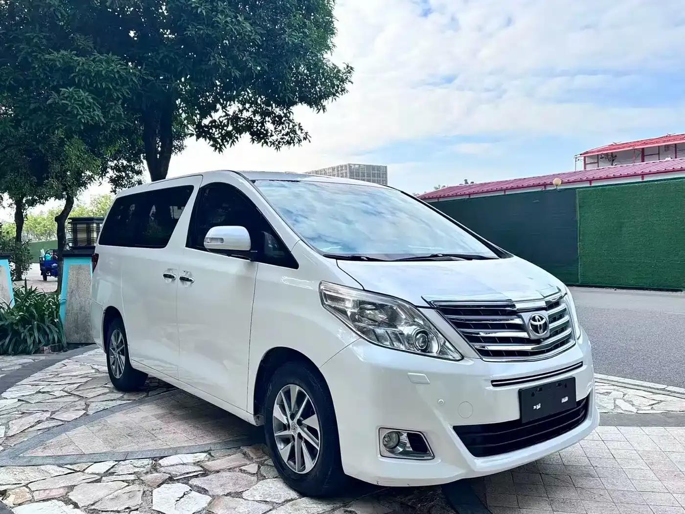 2012 Alphard 2.4L Luxury Edition — миниатюра 3