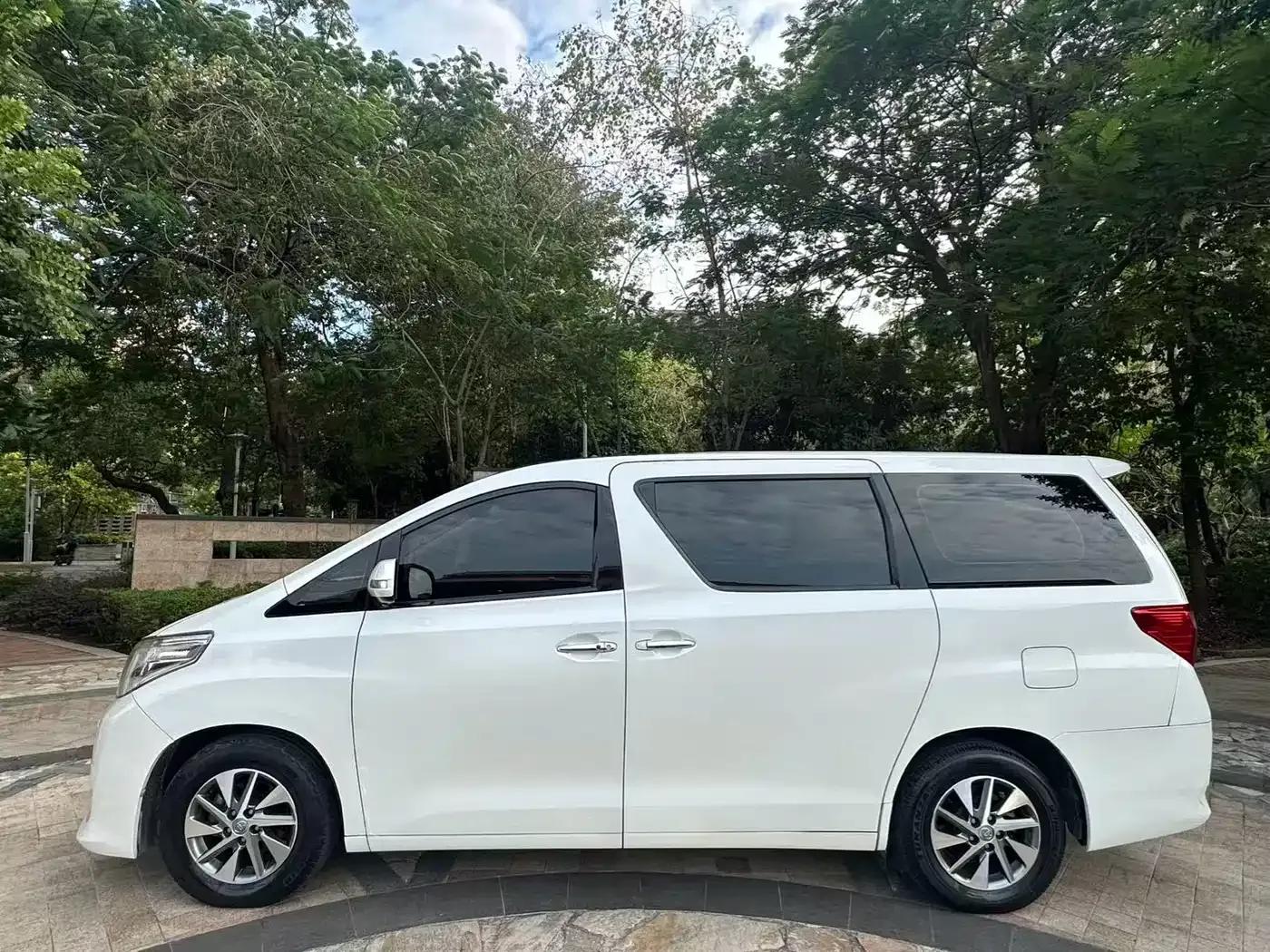 2012 Alphard 2.4L Luxury Edition — миниатюра 4