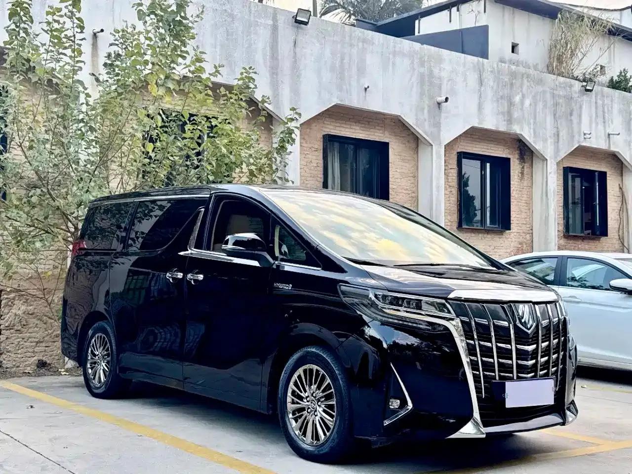 2021 Alphard Hybrid 2.5L Luxury Edition — миниатюра 3